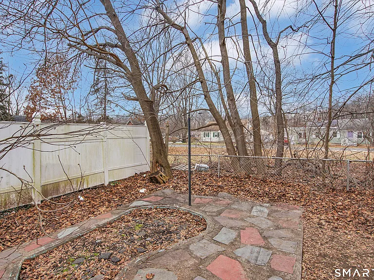 31 Tyler Ave #2 — Photo 34
