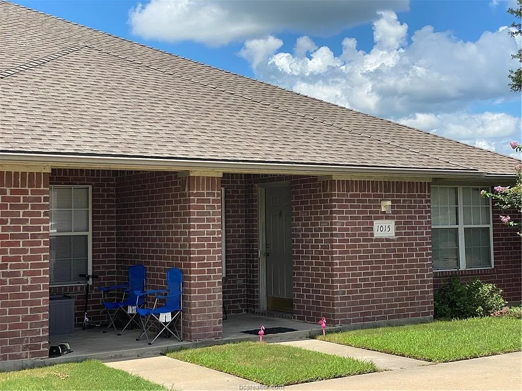 3 bed, 1283 sqft, $1,400 — Photo 3