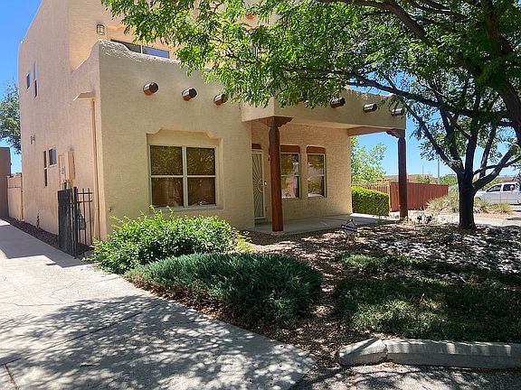 2nd image of 6116 Monte Azul Pl