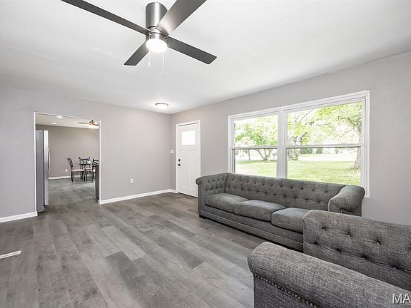 5th image of 36 Athlone Dr