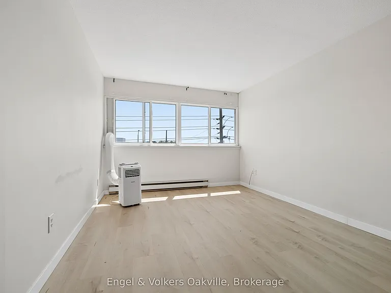 1055 Dundas St E #184 — Photo 18