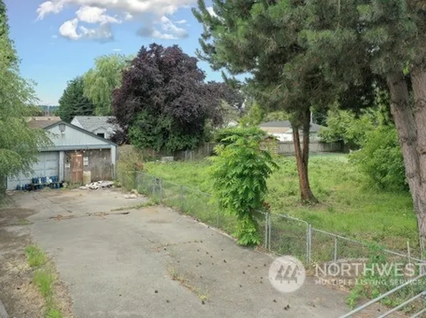 10920 Valley Avenue E, Puyallup, WA 98372