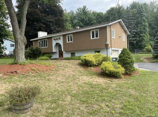 36 Bellwood Ln, Castleton, NY 12033