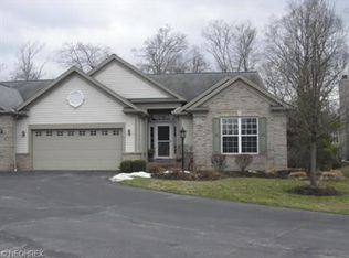 588 Mock Orange Cir, Chagrin Falls, OH 44023