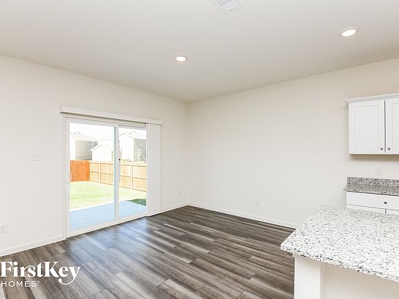 4th image of 8361 Stovepipe Dr