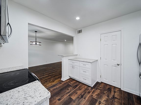 3rd image of 5036 Lahoma St #5036