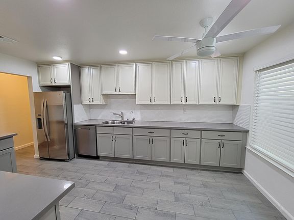 5th image of 609 N Capitol Ave APT 141