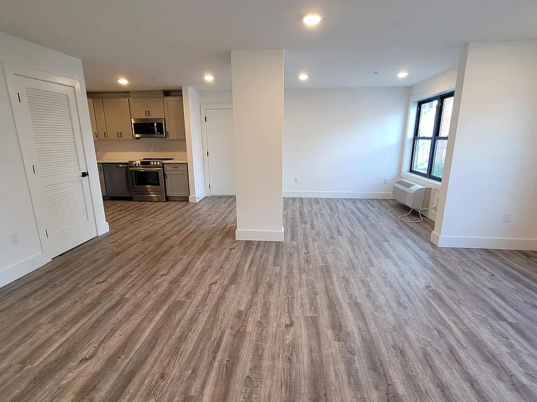 242 Spring St #2 — Photo 13