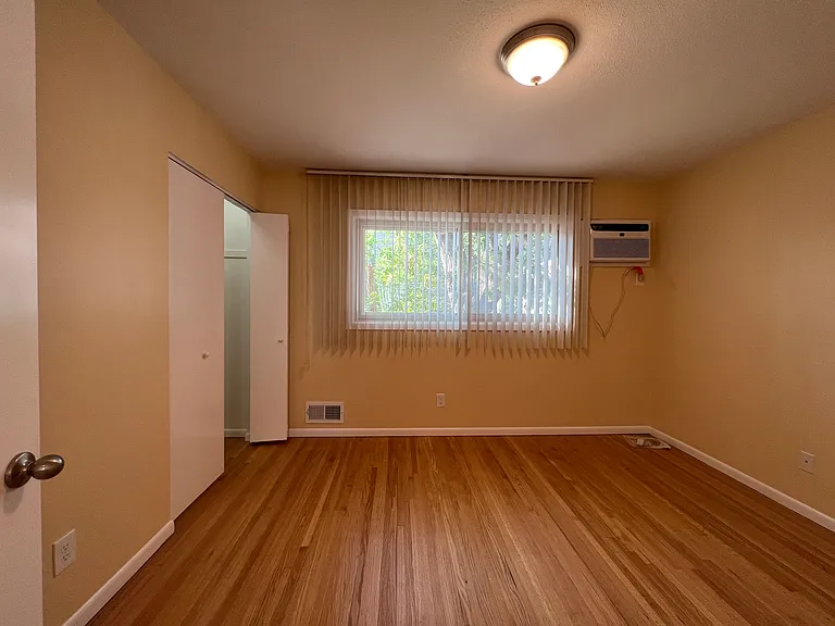 3121 Fremont Ave S #5 — Photo 22