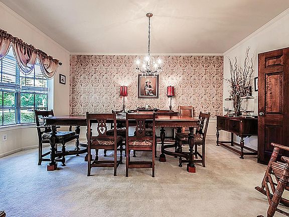 5th image of 3106 Stoney Brook Dr