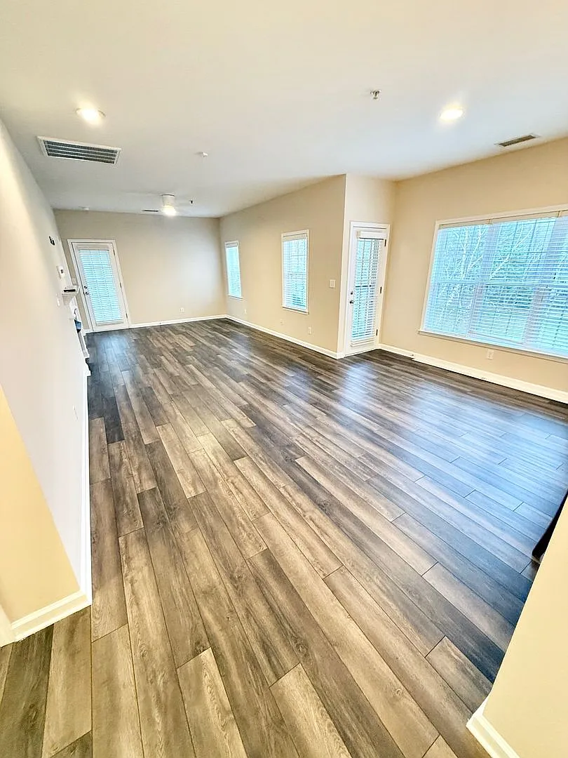 Modern Condo Near Lake Norman!! — Photo 2