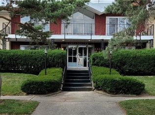 3159 Valerie Arms Dr, Dayton, OH 45405