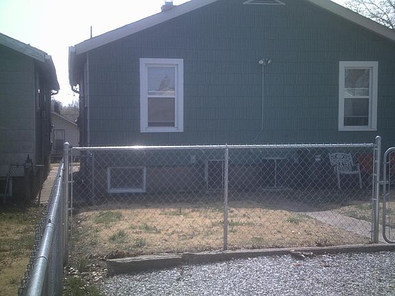 2nd image of 335 Forbes Ave