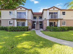 1250 SW 113th Ter, Pembroke Pines, FL