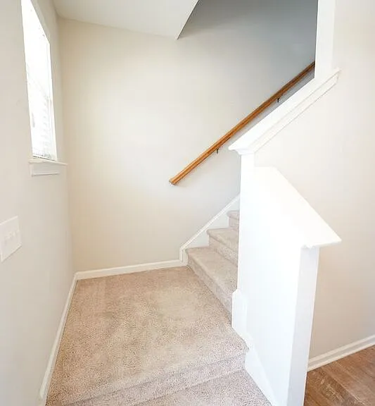 215 Shelton St — Photo 15