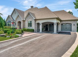 22 Rosslyn Dr, Brighton, ON K0K 1H0