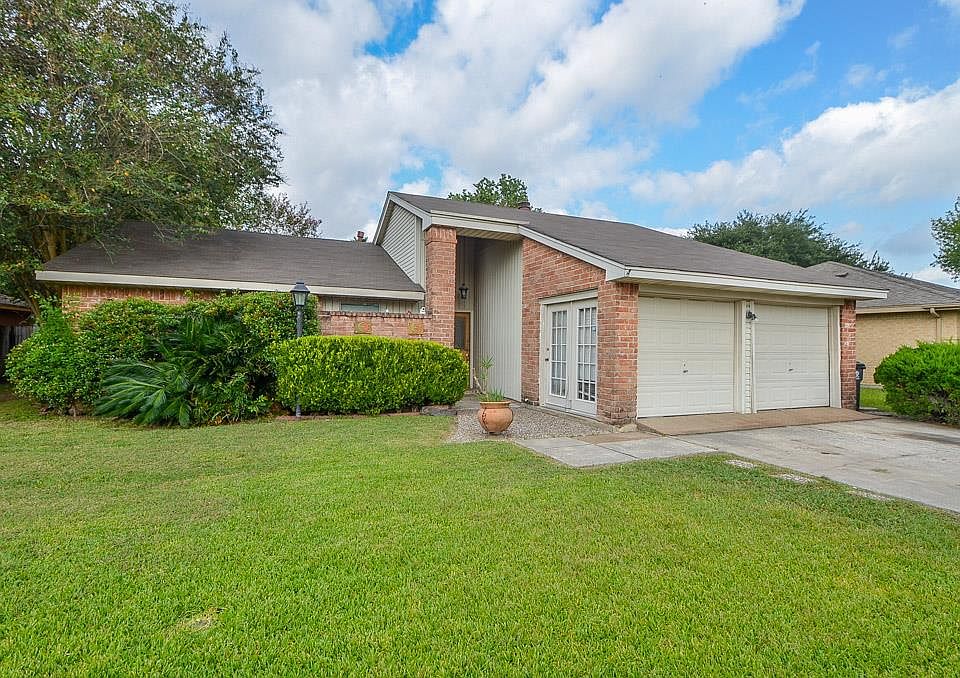 1st image of 3223 Edgecreek Dr
