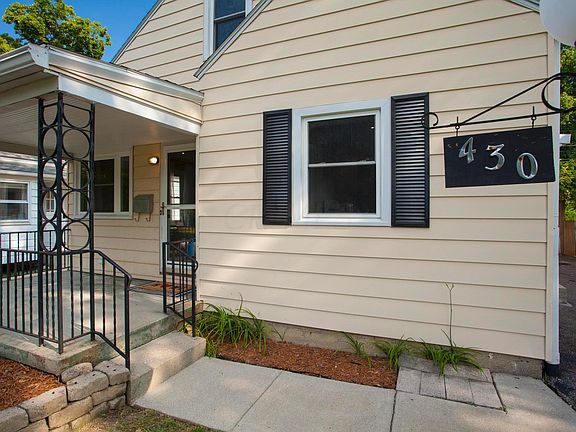 3rd image of 430 E Beechwold Blvd