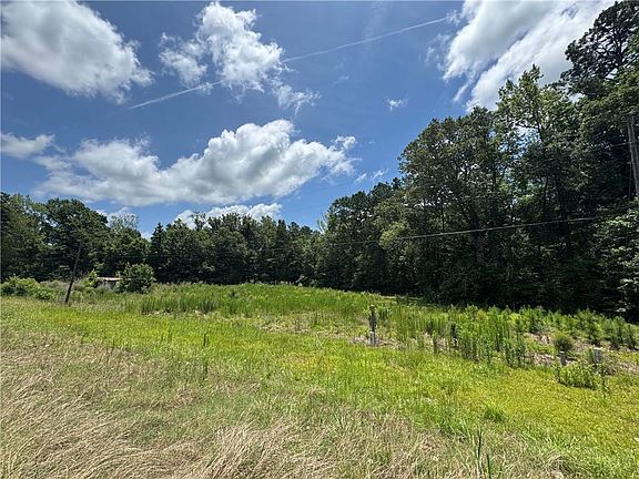 3rd image of 14185 Highway 8 W