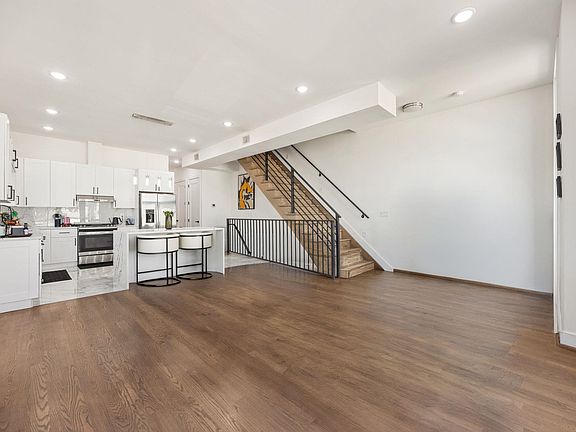 5th image of 121 Prospect St #2R