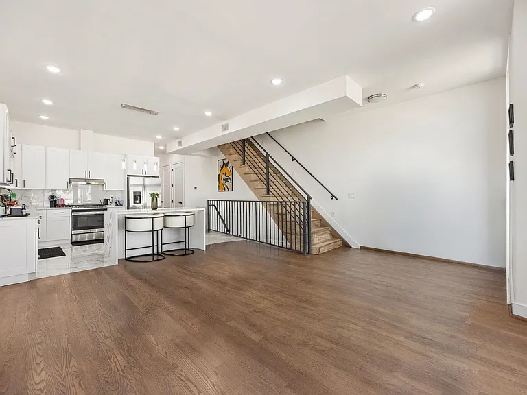 121 Prospect St #2R — Photo 5