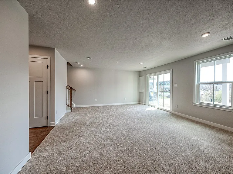 315 Telluride Ln — Photo 17