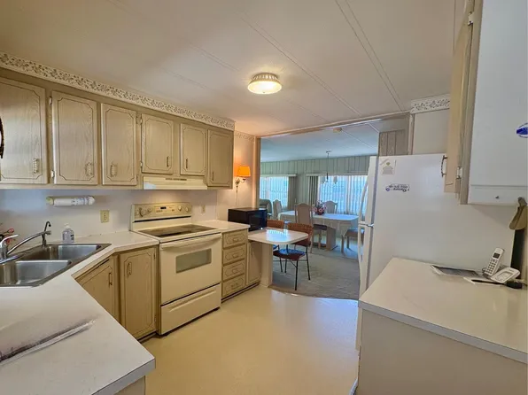 1100 Belcher Rd S, Largo, FL 33771