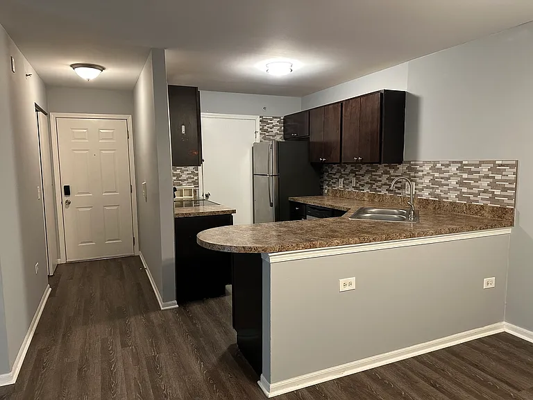 1545 W Crystal Rock Ct #1D — Photo 6