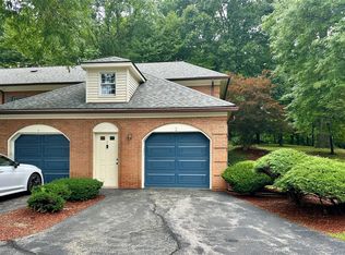 2 Westbrook Rd, Newburgh, NY 12550