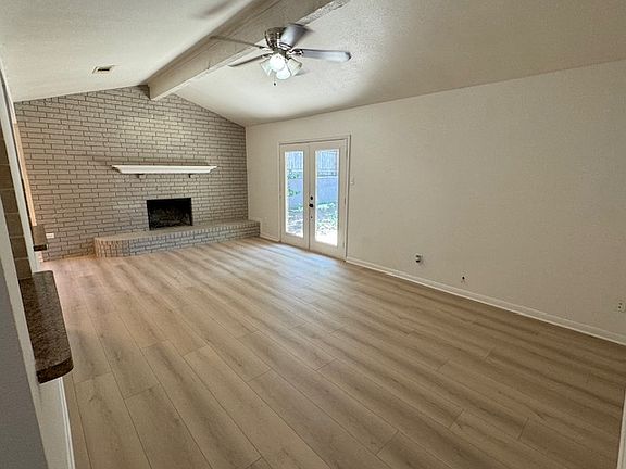 2nd image of 2113 Sierra Dr