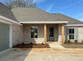 226 Lizzy Ln, Brandon, MS 39047