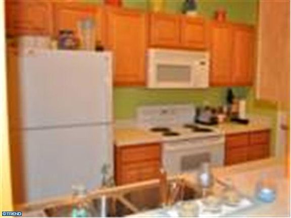 5th image of 319 Pebble Dr #319