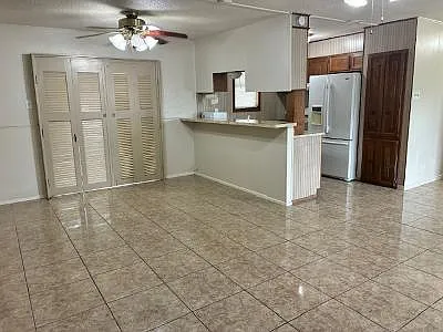 1213 Florence St — Photo 9