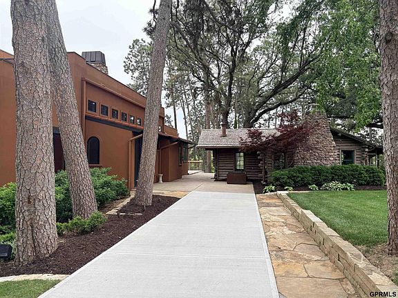 3rd image of 3717 S 228th Terrace Cir
