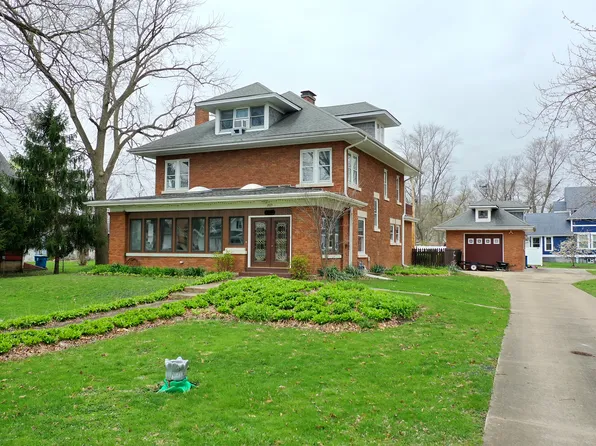 205 S Meadow St, Grant Park, IL 60940