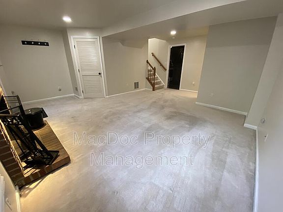 5th image of 9613 Becker Ct