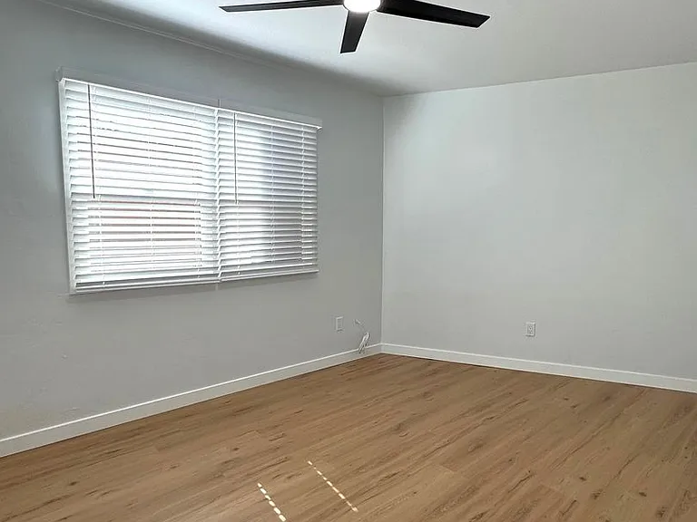 4550-4560 Palm Ave #8335 & 8339 — Photo 17