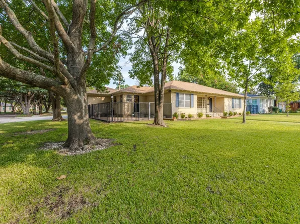 9735 Cloister Dr, Dallas, TX 75228