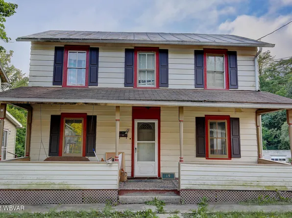 19 Brook St, Montgomery, PA 17752