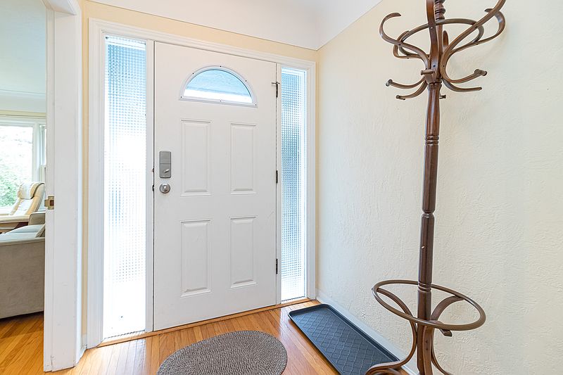 Saanich House for rent - 3 Bedrooms — photo 41