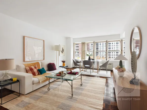 120 East 36th Street image 1 of 14