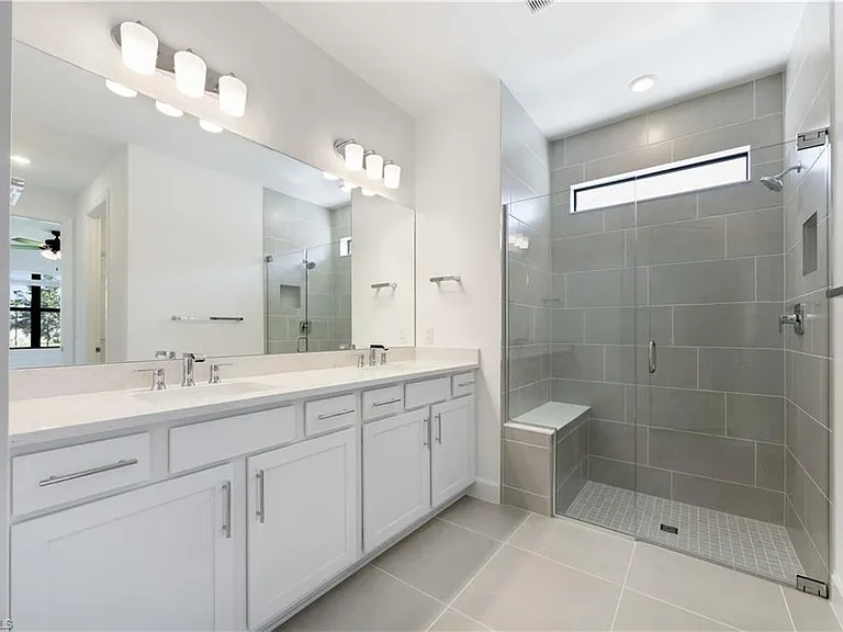 19226 Hinkley Dr — Photo 21