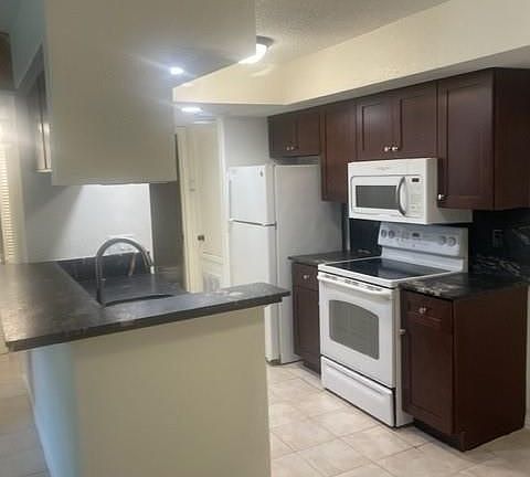 4th image of 17331 Red Oak Dr Unit 54