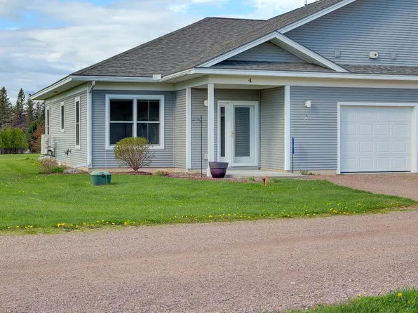 4 Village Court, Grand Isle, VT 05458