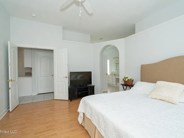 24 Pelican Cove Ln — Photo 16