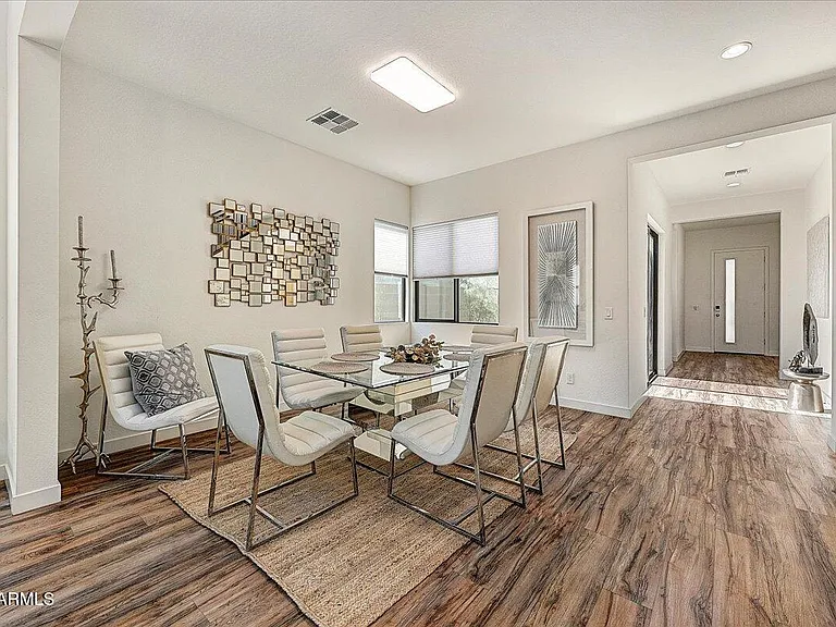 829 E Monte Way — Photo 8