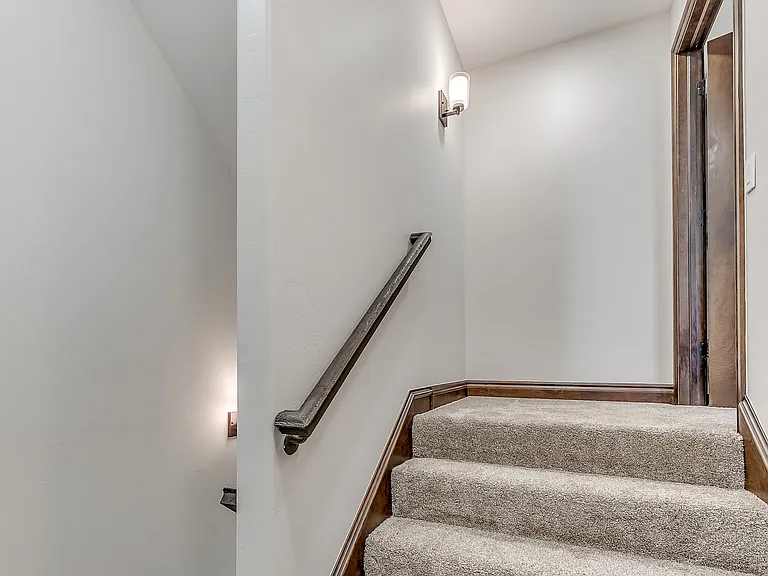 11804 Volterra Way — Photo 32