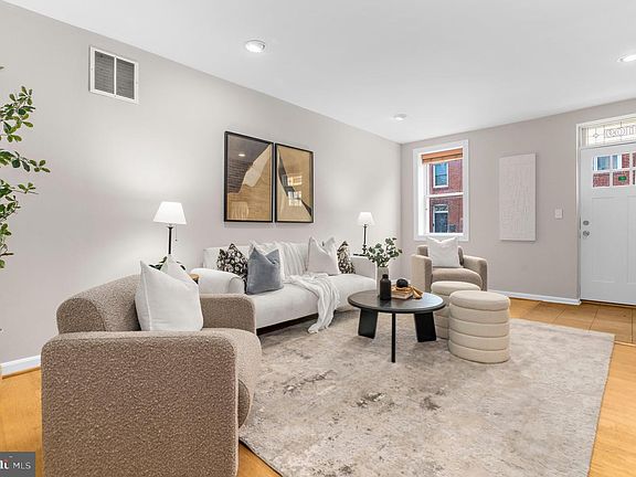 5th image of 1109 S Curley St