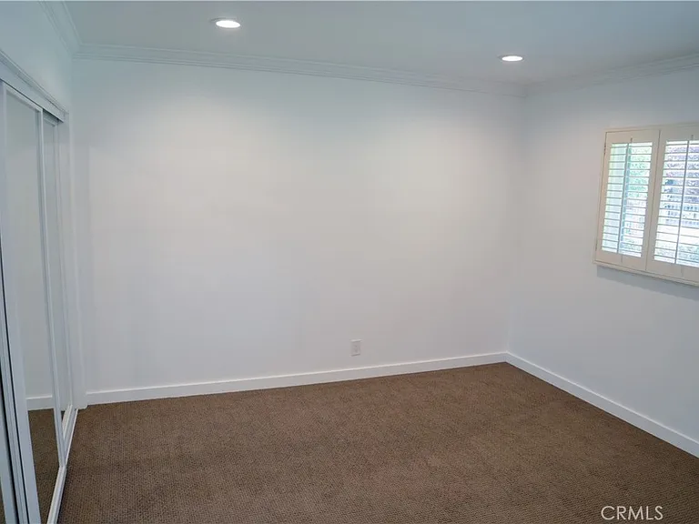 5054 Encino Ave — Photo 29