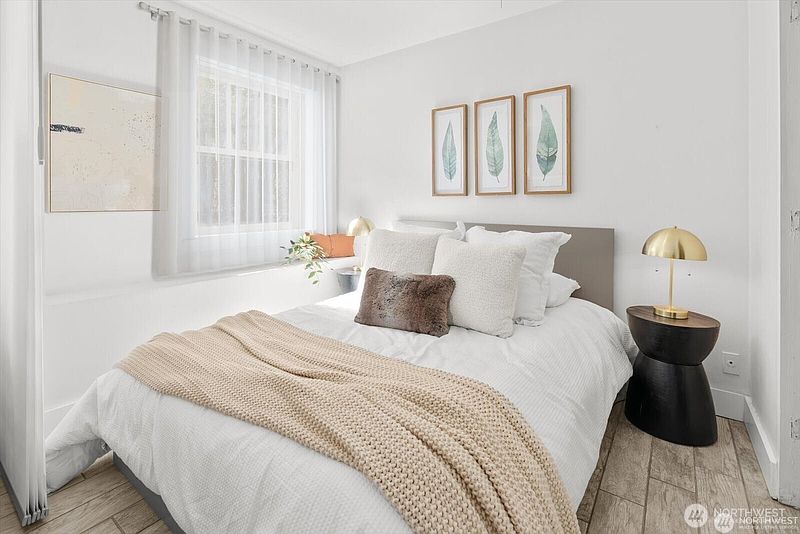 5th image of 1017 Minor Avenue #206